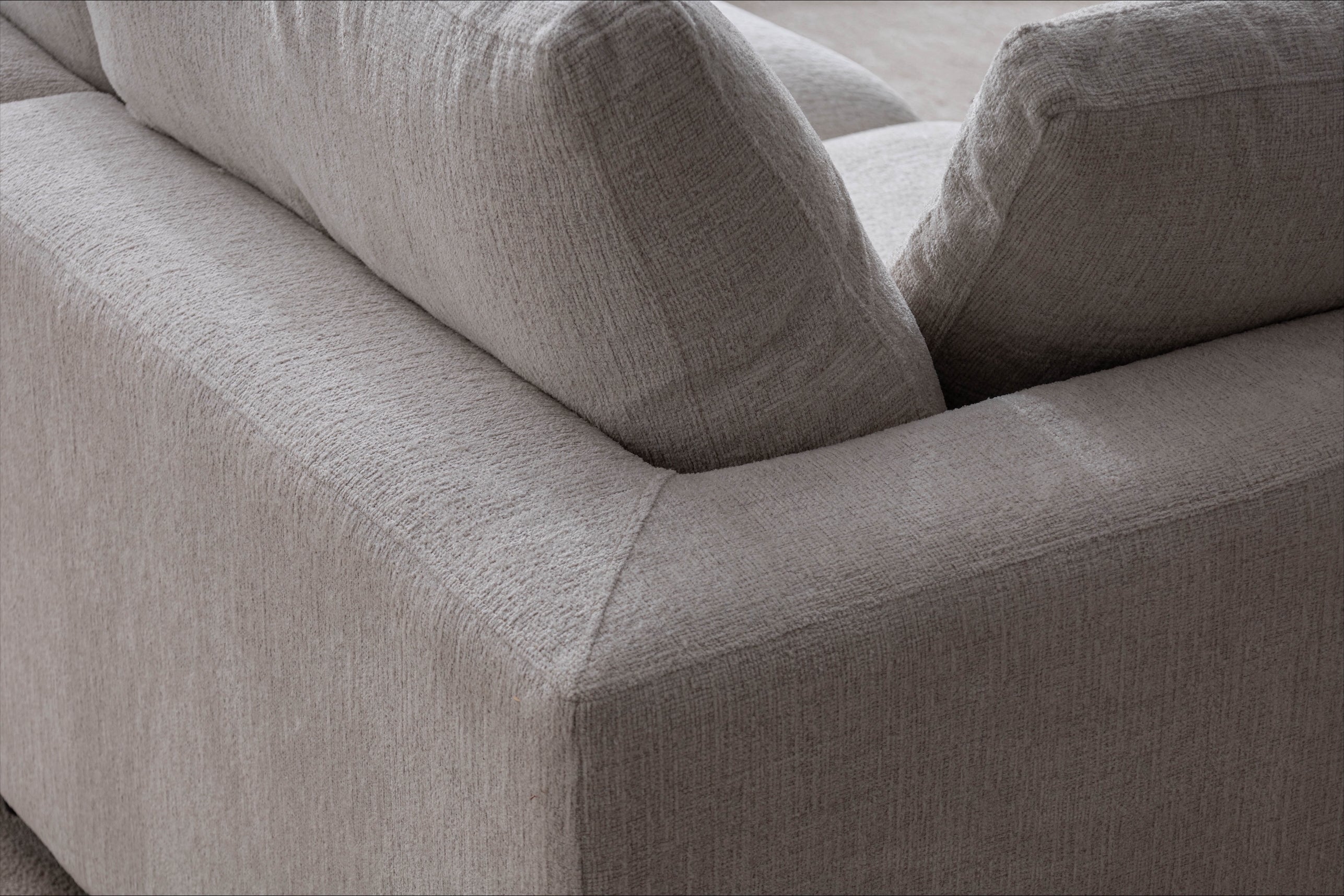 Julia Modular Sofa - Chenille 4+1 Pouf